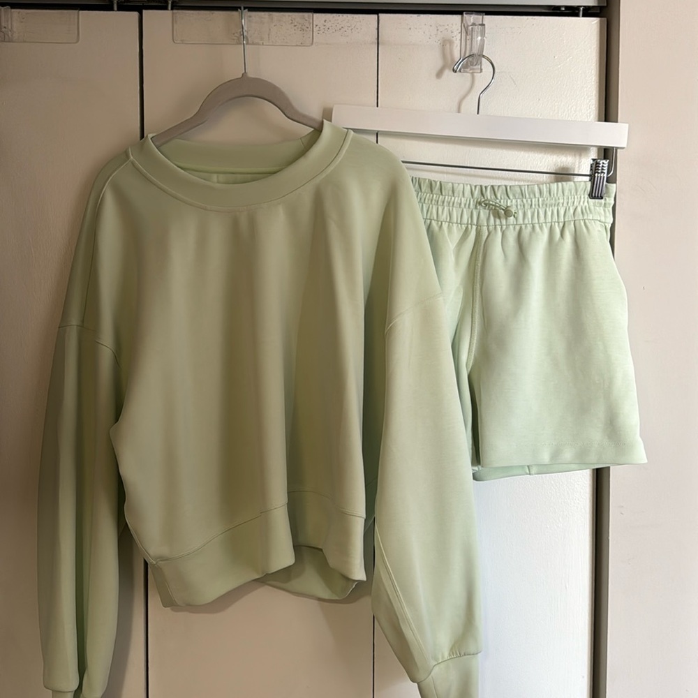 Lululemon softstreme set